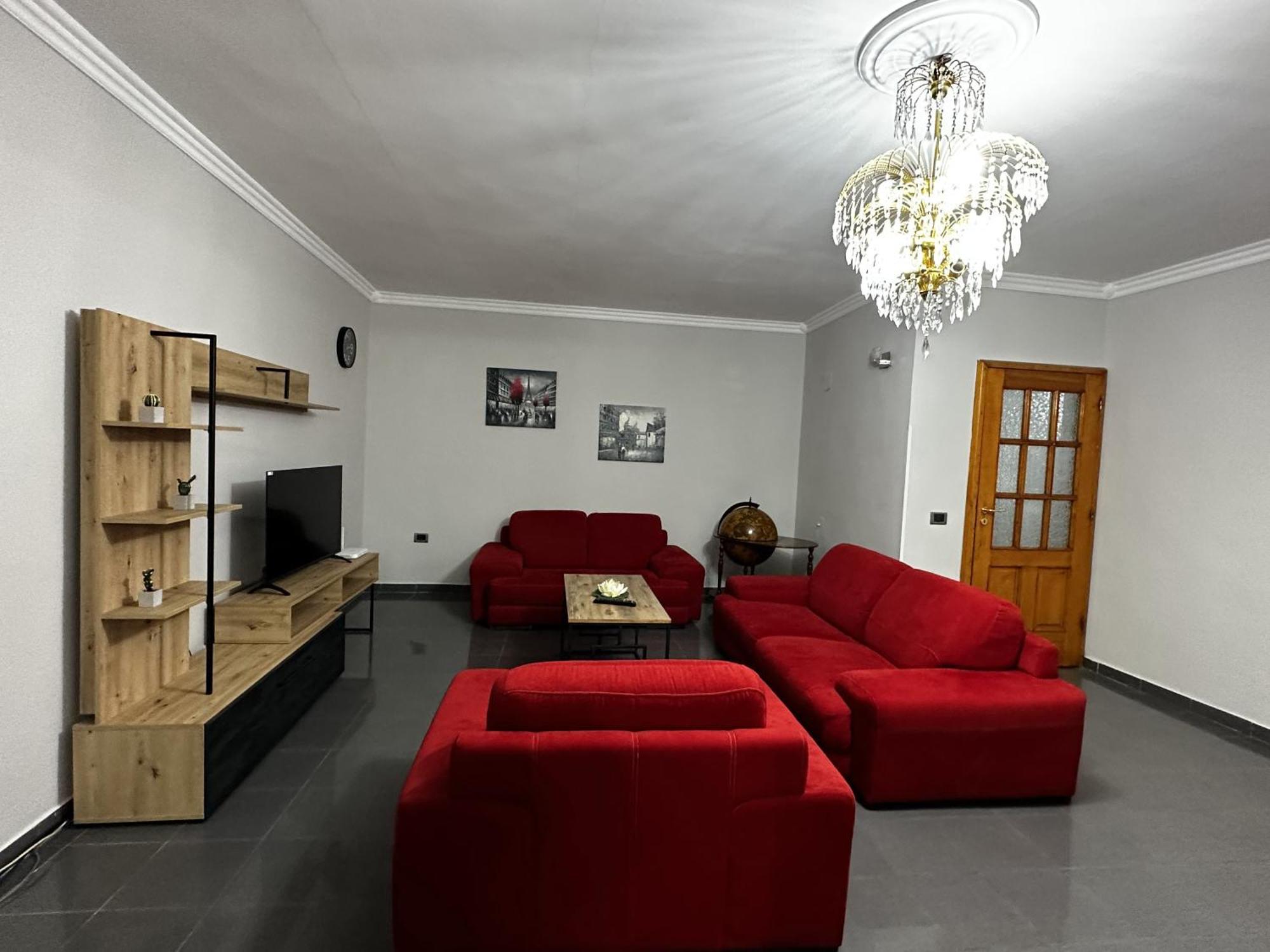 Tirana Treasure: Chic 2Br-Apartment 8Min To Skanderbeg Place Kültér fotó