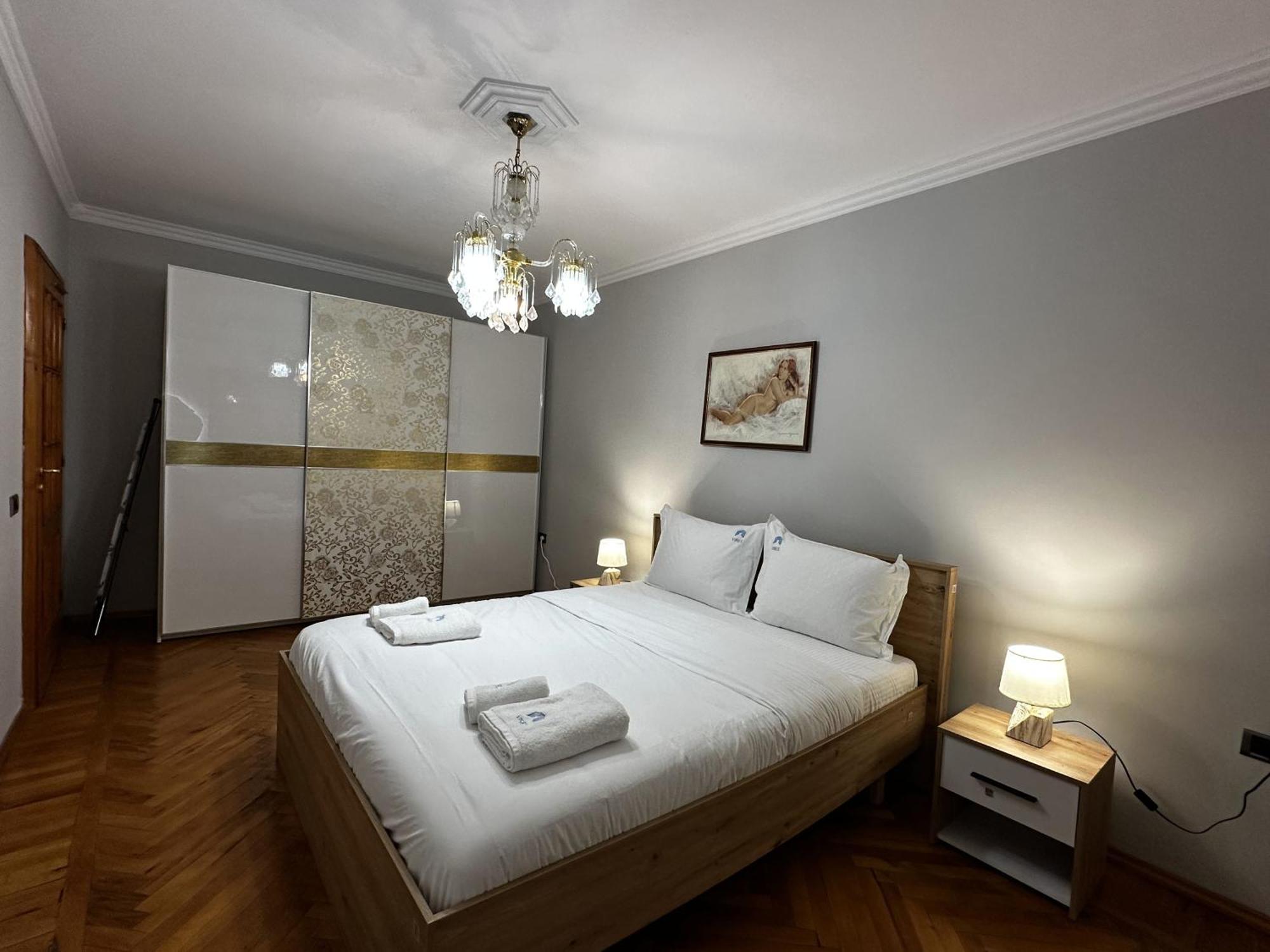 Tirana Treasure: Chic 2Br-Apartment 8Min To Skanderbeg Place Kültér fotó