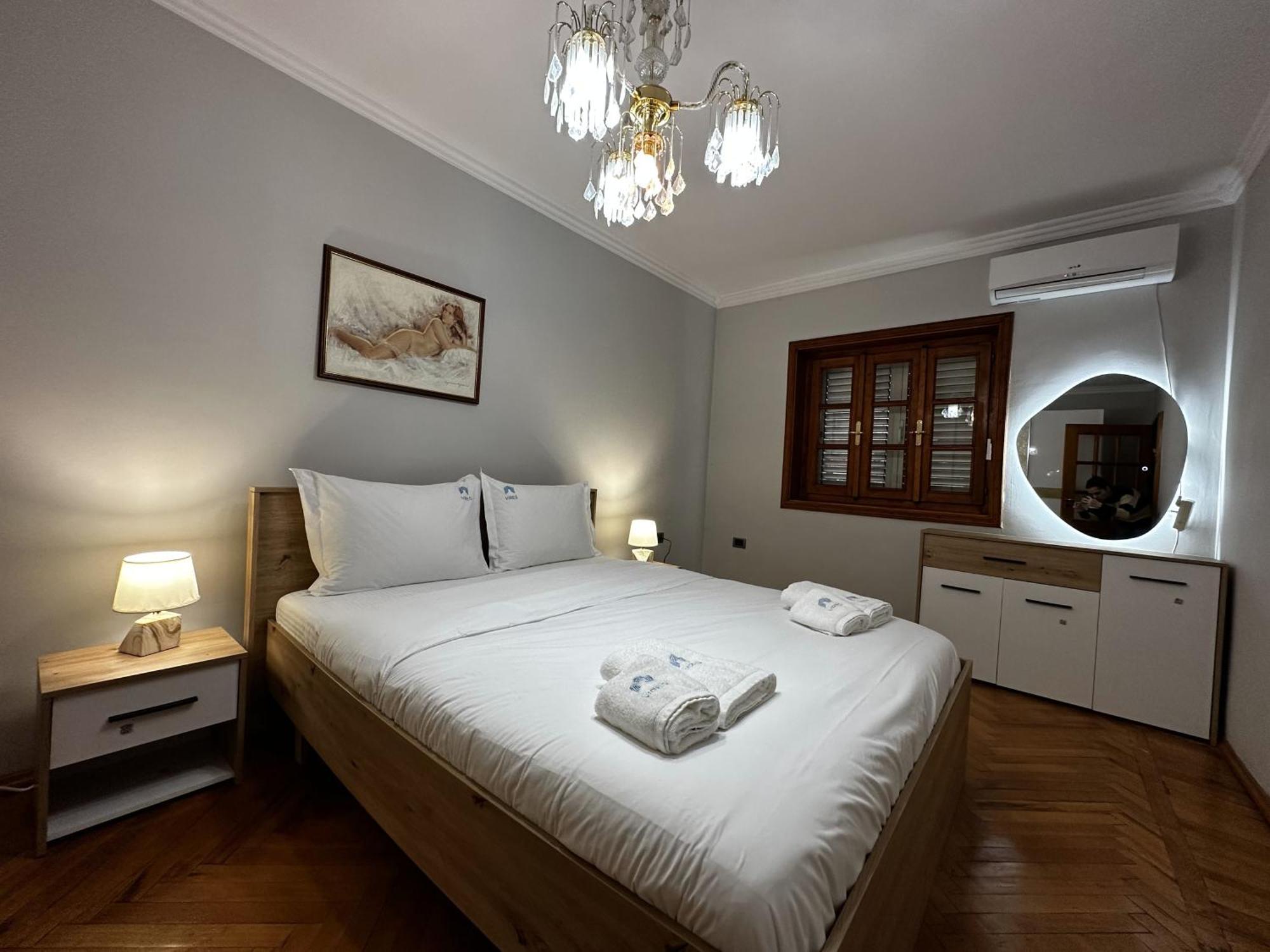 Tirana Treasure: Chic 2Br-Apartment 8Min To Skanderbeg Place Kültér fotó