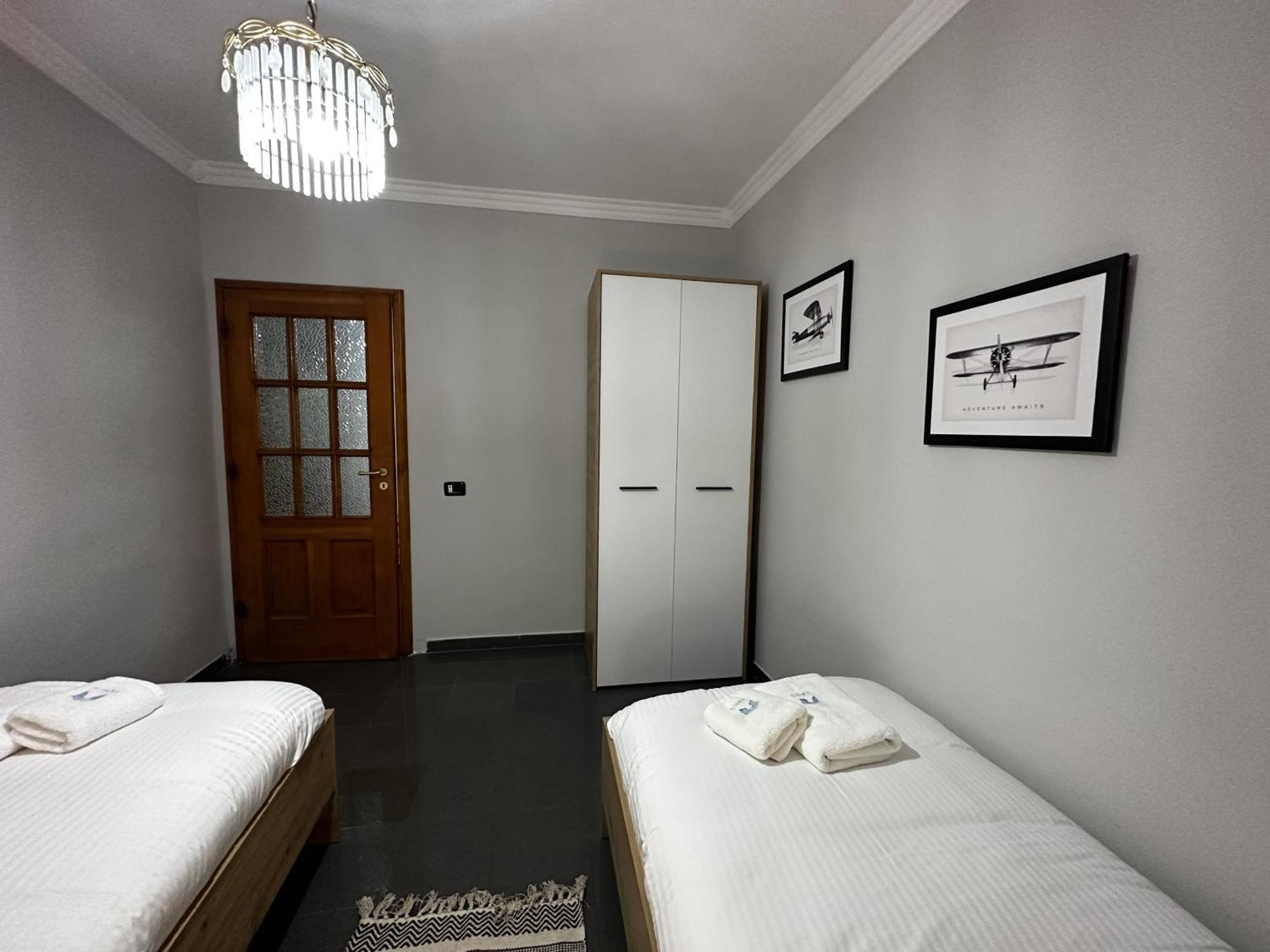 Tirana Treasure: Chic 2Br-Apartment 8Min To Skanderbeg Place Kültér fotó